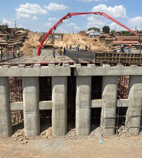 Construction of 80m span bridge across R. Mutoine